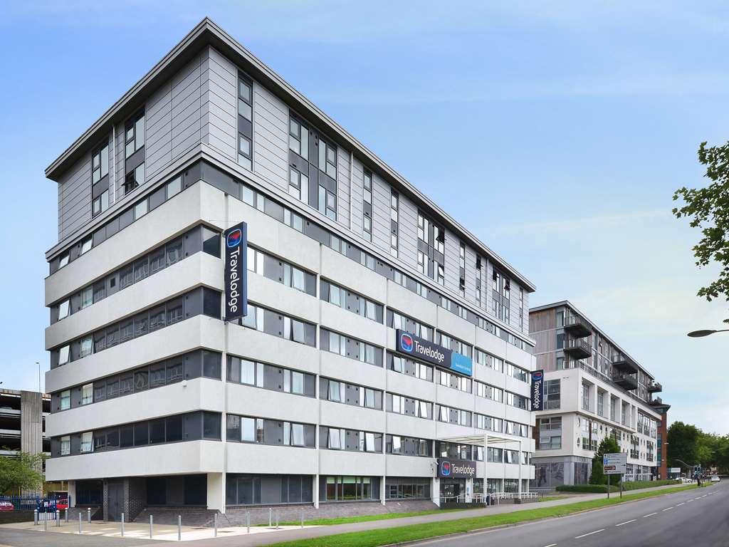 Travelodge Swindon Central Екстер'єр фото