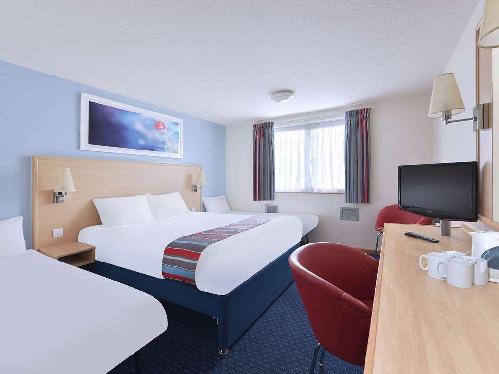 Travelodge Swindon Central Номер фото