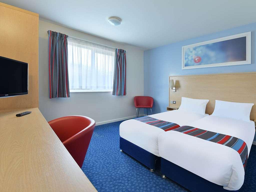 Travelodge Swindon Central Номер фото