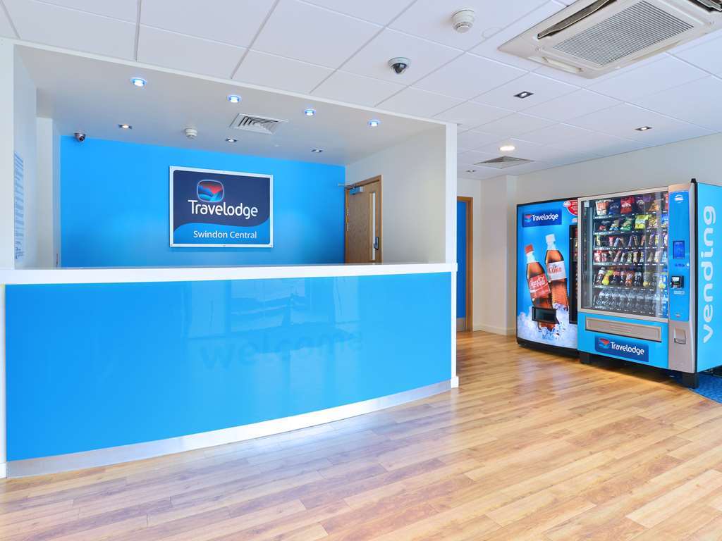 Travelodge Swindon Central Інтер'єр фото