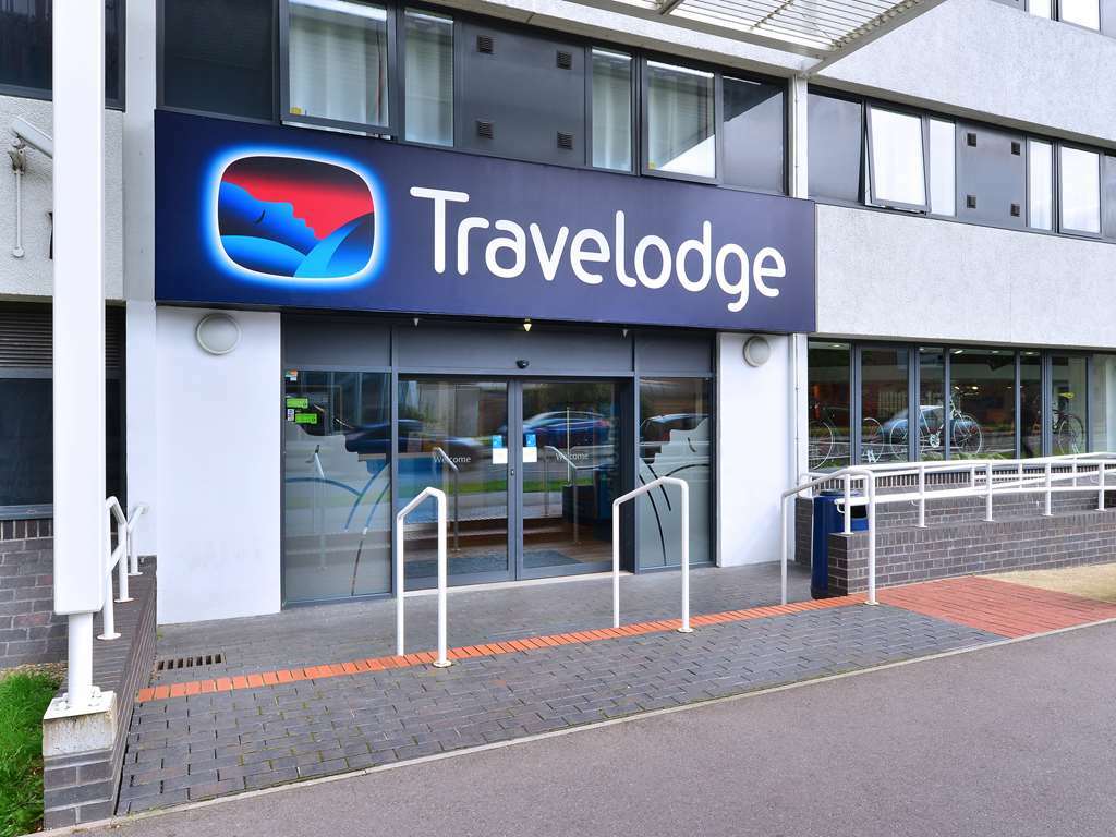Travelodge Swindon Central Екстер'єр фото